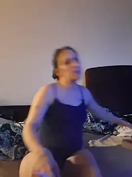 LadySn0w26 online show from April 8, 2026, 12:34 am