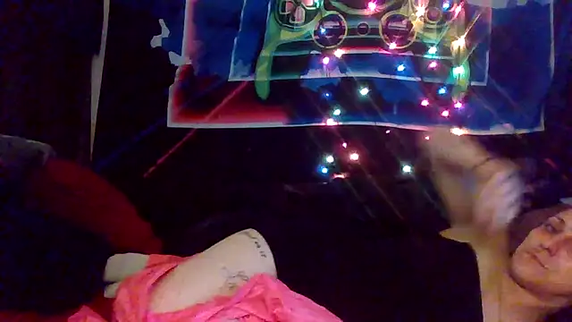 LadySn0w26 online show from May 9, 2026, 8:07 am