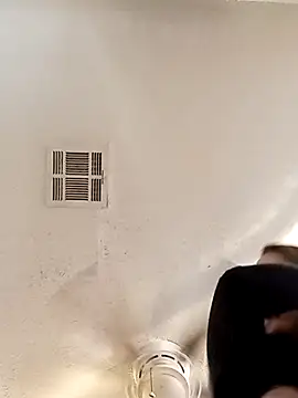 Snapshot of LadySn0w26 chatting on February 17, 2026, 5:43 pm LadySn0w26 online show from February 17, 2026, 5:43 pm