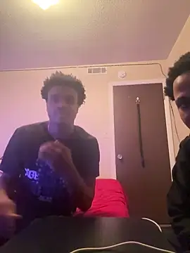 Snapshot of Bigdicktrick227 chatting on January 18, 2026, 12:14 am Bigdicktrick227 online show from January 18, 2026, 12:14 am