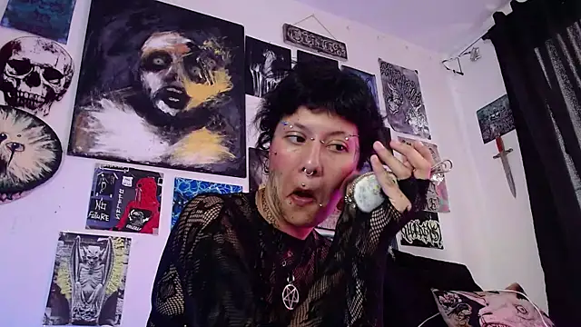 MelisaVelvet online show from April 13, 2026, 7:51 pm