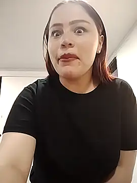 Crystaa12 online show from February 11, 2026, 12:27 pm