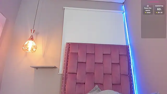 Scarlet Vixen  online show from March 10, 2026, 12:42 pm