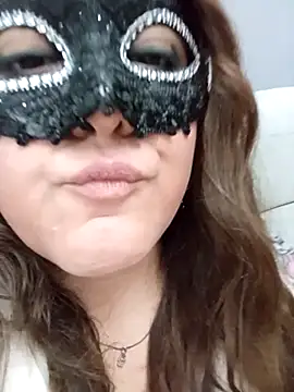 porcellina1991 online show from February 17, 2026, 5:32 pm