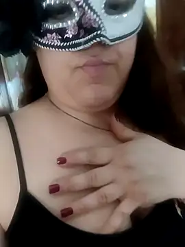 porcellina1991 online show from February 8, 2026, 11:35 pm