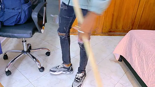 samirths boy  online show from April 8, 2026, 7:10 am