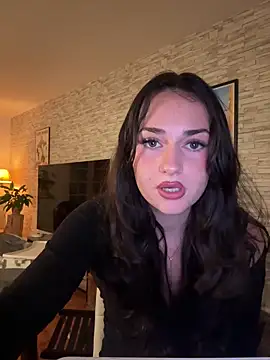 claraaaa06 online show from February 20, 2026, 6:43 pm