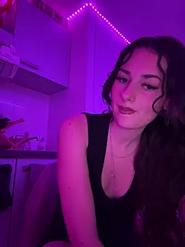 claraaaa06 online show from February 9, 2026, 10:52 pm