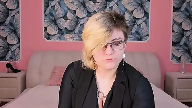 Snapshot of ABSI_GLITCH chatting on February 9, 2026, 5:27 am ABSI GLITCH online show from February 9, 2026, 5:27 am