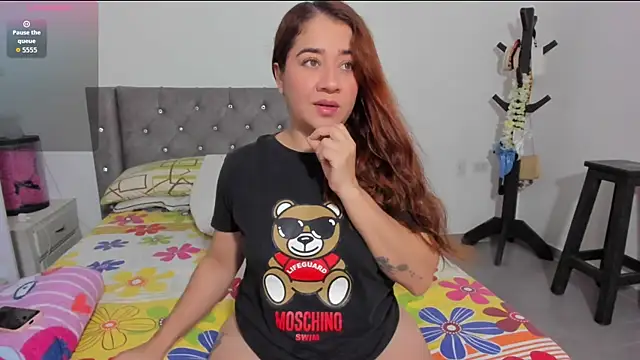 Snapshot of naive_natty10 chatting on February 25, 2026, 10:15 am naive natty10 online show from February 25, 2026, 10:15 am