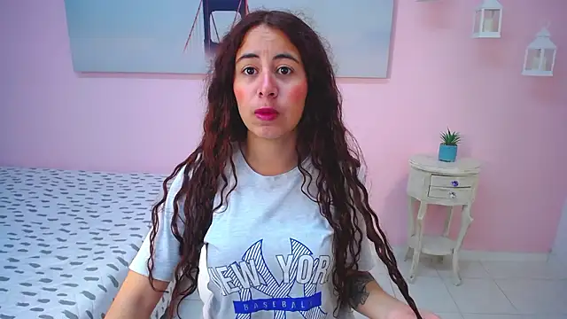 scarlett clyde online show from March 6, 2026, 12:22 pm