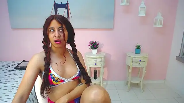 Snapshot of scarlett_clyde chatting on March 1, 2026, 1:44 pm scarlett clyde online show from March 1, 2026, 1:44 pm