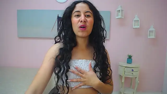 Snapshot of scarlett_clyde chatting on January 17, 2026, 12:31 pm scarlett clyde online show from January 17, 2026, 12:31 pm