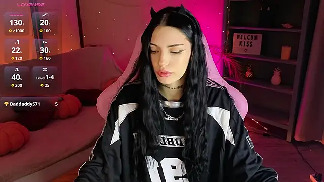 Kelly  Bunny online show from March 23, 2026, 5:40 am