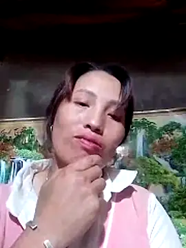 Gummiesu online show from May 9, 2026, 1:47 pm