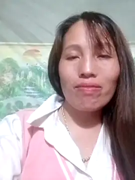 Gummiesu online show from May 8, 2026, 1:26 pm