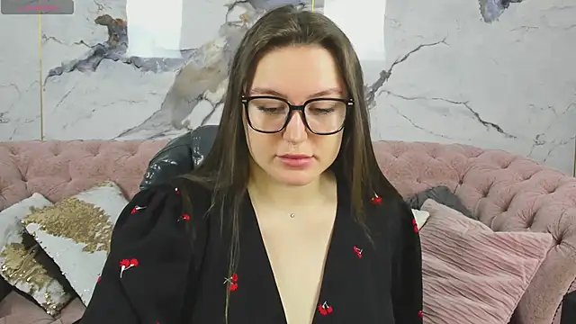 MoonlightLovee online show from January 19, 2026, 1:53 am