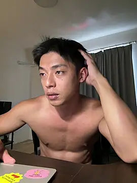 Yooo17 online show from April 16, 2026, 8:15 am