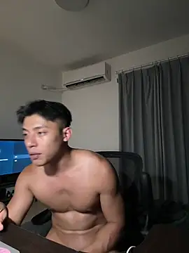 Yooo17 online show from April 18, 2026, 2:08 pm