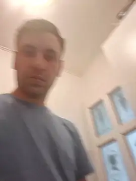 Snapshot of vali23 chatting on January 15, 2026, 11:13 am vali23 online show from January 15, 2026, 11:13 am