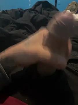 CcincoVilla online show from February 19, 2026, 3:03 am