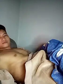 Snapshot of Maycute18 chatting on February 11, 2026, 2:17 pm Maycute18 online show from February 11, 2026, 2:17 pm