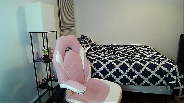 Snapshot of VanFairy526 chatting on February 28, 2026, 11:10 am VanFairy526 online show from February 28, 2026, 11:10 am