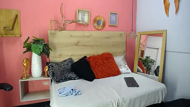 maria Turner1 online show from April 5, 2026, 1:34 am