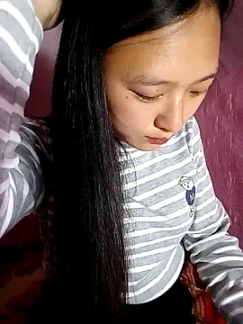 Snapshot of Thuyli_xx chatting on January 15, 2026, 2:53 pm Thuyli xx online show from January 15, 2026, 2:53 pm