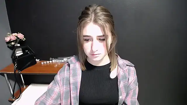 Sunny siren online show from February 6, 2026, 1:40 pm