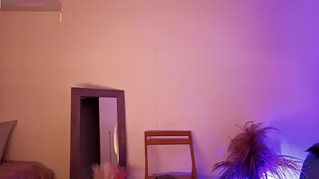 fransheskarossi online show from March 16, 2026, 12:09 pm