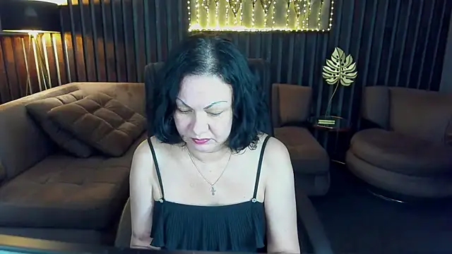 Snapshot of IrissMoon chatting on June 30, 2026, 5:46 pm IrissMoon online show from June 30, 2026, 5:46 pm
