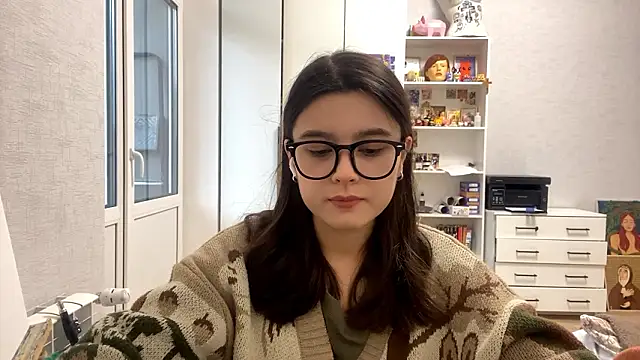 Snapshot of SaintMari chatting on February 7, 2026, 12:13 pm SaintMari online show from February 7, 2026, 12:13 pm