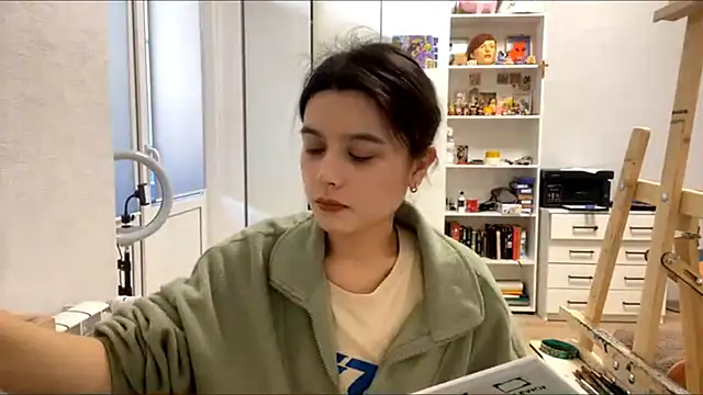 Snapshot of SaintMari chatting on February 17, 2026, 12:24 pm SaintMari online show from February 17, 2026, 12:24 pm