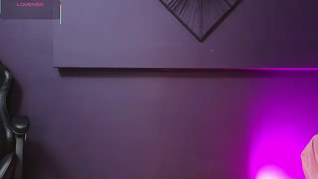 Rosse Baker  online show from April 15, 2026, 12:42 pm