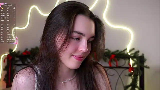 Snapshot of MirnaTellado chatting on February 27, 2026, 7:14 pm MirnaTellado online show from February 27, 2026, 7:14 pm