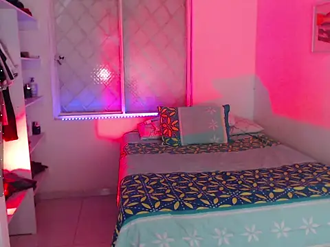 julieth spencer1 online show from February 5, 2026, 1:51 pm