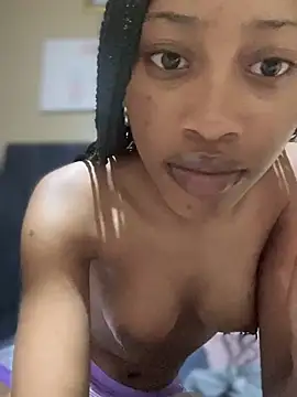 Snapshot of diamond_Ines chatting on February 2, 2026, 12:31 am diamond Ines online show from February 2, 2026, 12:31 am