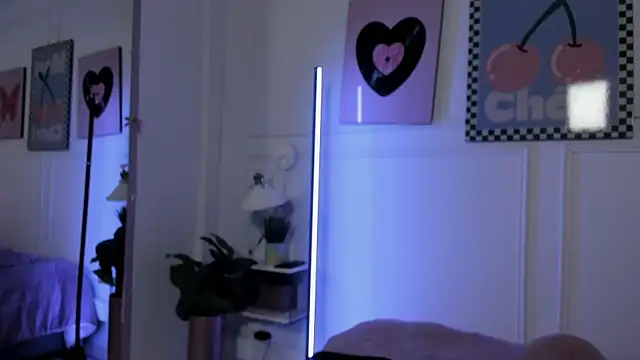 Rosy Sweet online show from April 13, 2026, 7:40 pm