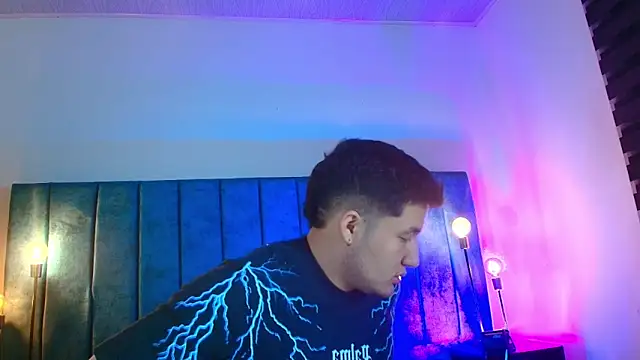 Alexander Connor online show from March 27, 2026, 12:06 pm