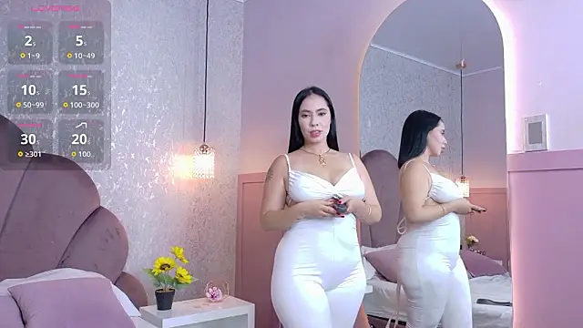 Sienna-Gold online show from January 19, 2026, 1:59 pm