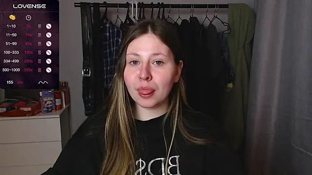 Snapshot of secretvic chatting on February 5, 2026, 9:43 pm secretvic online show from February 5, 2026, 9:43 pm