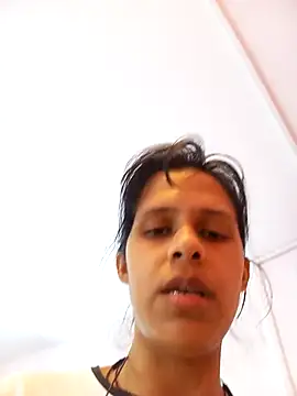 Snapshot of mitzukywinteer chatting on February 4, 2026, 8:26 pm mitzukywinteer online show from February 4, 2026, 8:26 pm