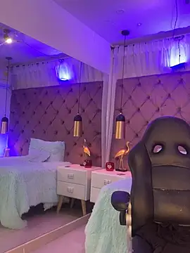 Auri   online show from March 28, 2026, 7:48 pm