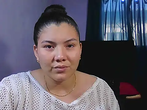 Helena-Paola online show from April 7, 2026, 8:54 pm