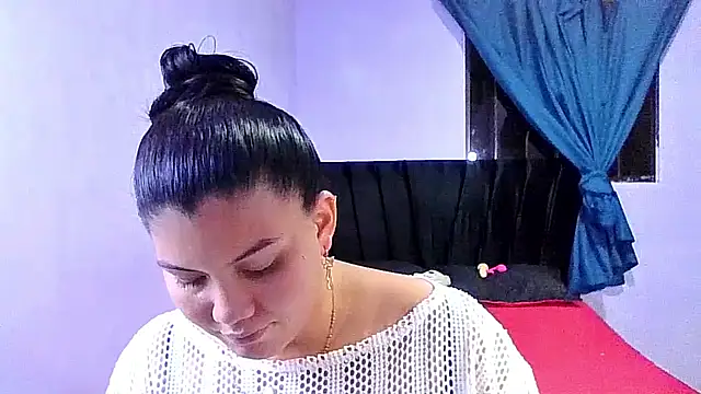 Helena-Paola online show from March 15, 2026, 5:14 am