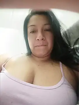 Katysaez online show from May 17, 2026, 4:56 am