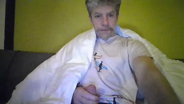 Snapshot of chiichii23 chatting on January 28, 2025, 10:56 pm chiichii23 online show from January 28, 2025, 10:56 pm