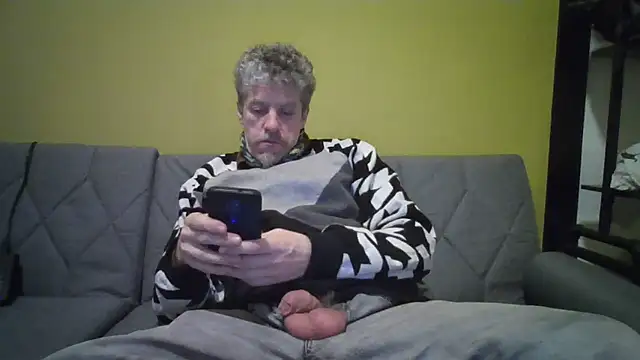 Snapshot of chiichii23 chatting on January 26, 2025, 11:39 pm chiichii23 online show from January 26, 2025, 11:39 pm