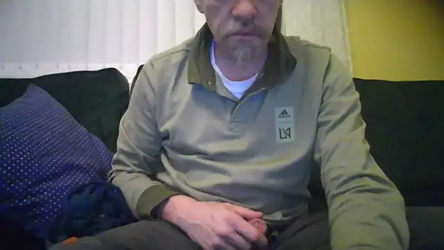 Snapshot of chiichii23 chatting on January 11, 2025, 12:01 am chiichii23 online show from January 11, 2025, 12:01 am